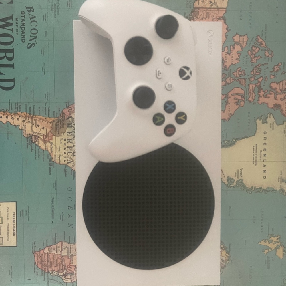 Xbox Series S White Console with White Wireless Controller